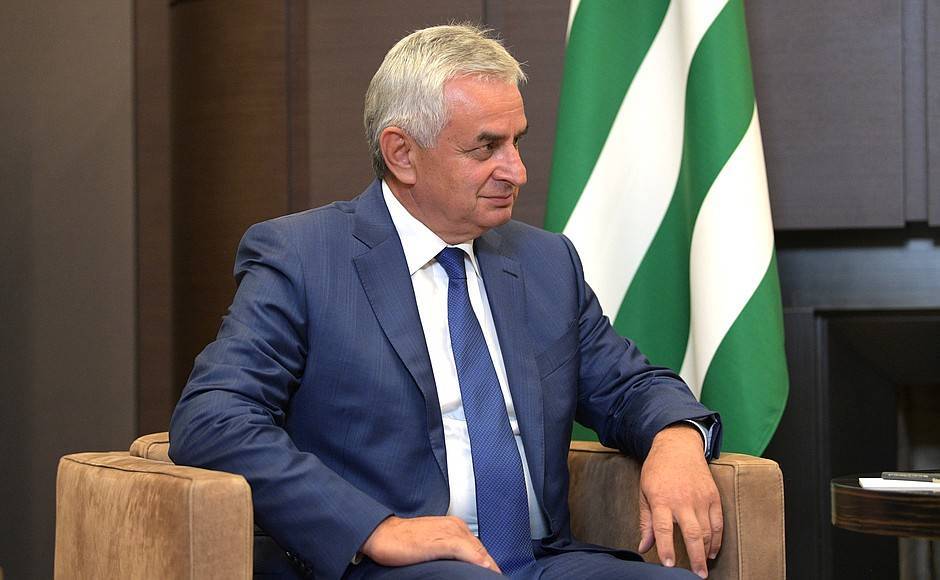 Рауль Хаджимба отказался от участия в повторных выборах президента Абхазии