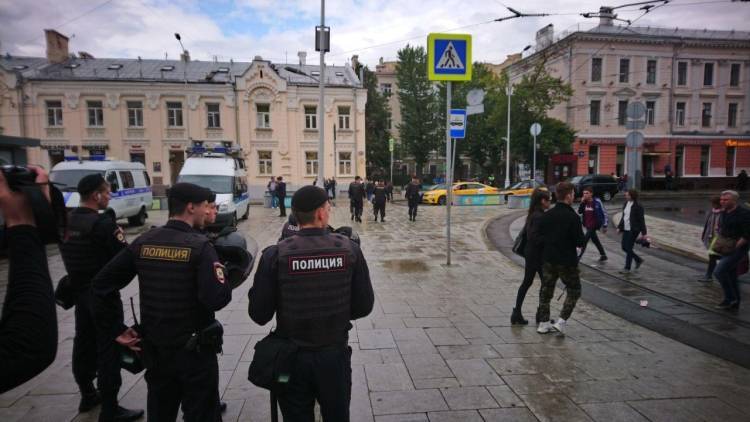 Простаков выступил за ужесточение наказаний для организаторов погромов и беспорядков