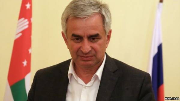 Хаджимба отказался вновь баллотироваться на пост президента Абхазии
