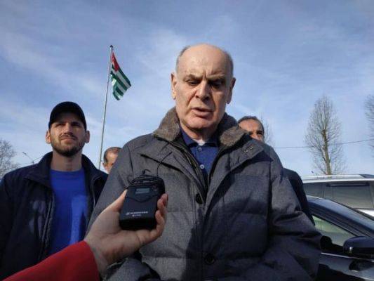 Аслан Бжания намерен участвовать в выборах президента Абхазии