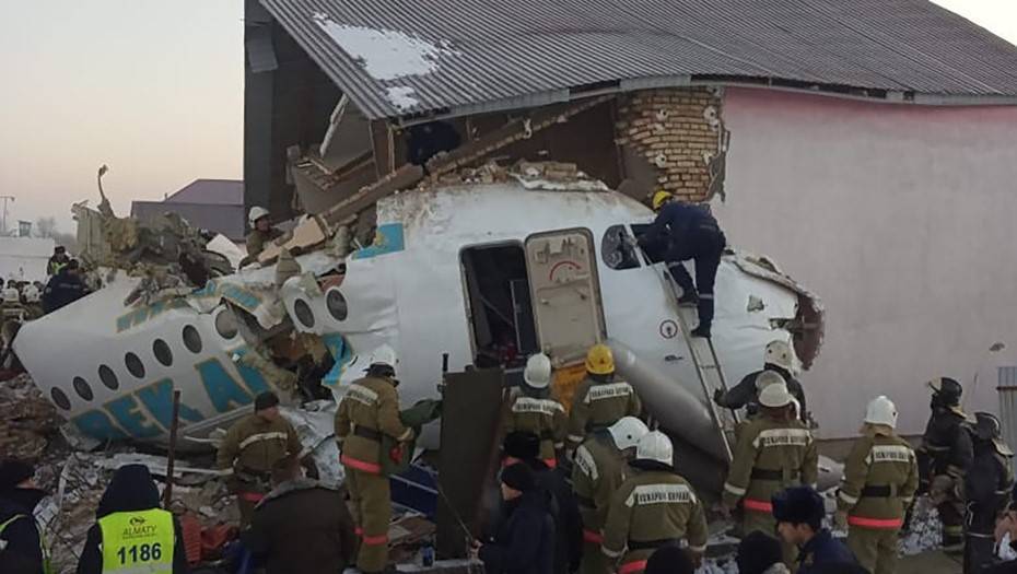 МАК завершил расшифровку данных "черных ящиков" разбившегося в Казахстане самолета