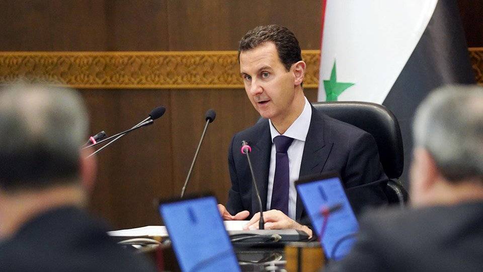 Асад посмертно наградил убитого американскими силами Сулеймани