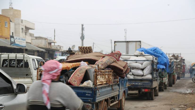 Около тысячи человек вышли из идлибской зоны деэскалации в Сирии