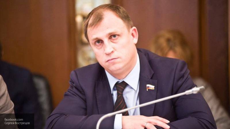 Депутат Вострецов объяснил свою инициативу ввести налог для домохозяек
