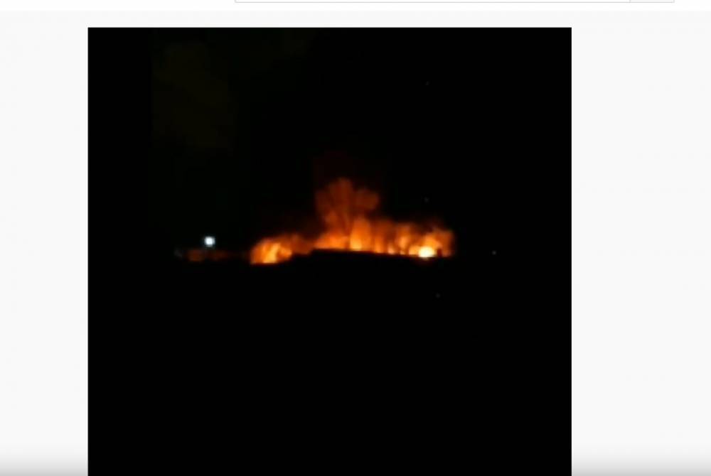 В Дырносе огнеборцы почти всю ночь тушили горящий ангар