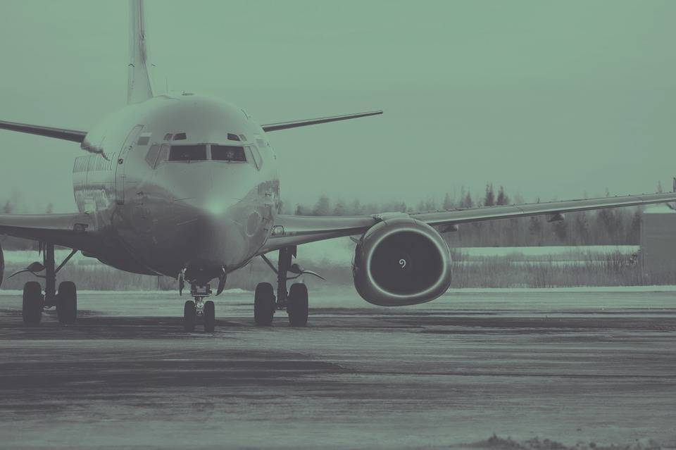 Летевший в Москву самолет вынужденно сел в Перми из-за пассажира
