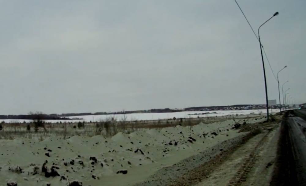 Зеленый снег взволновал жителей Челябинской области