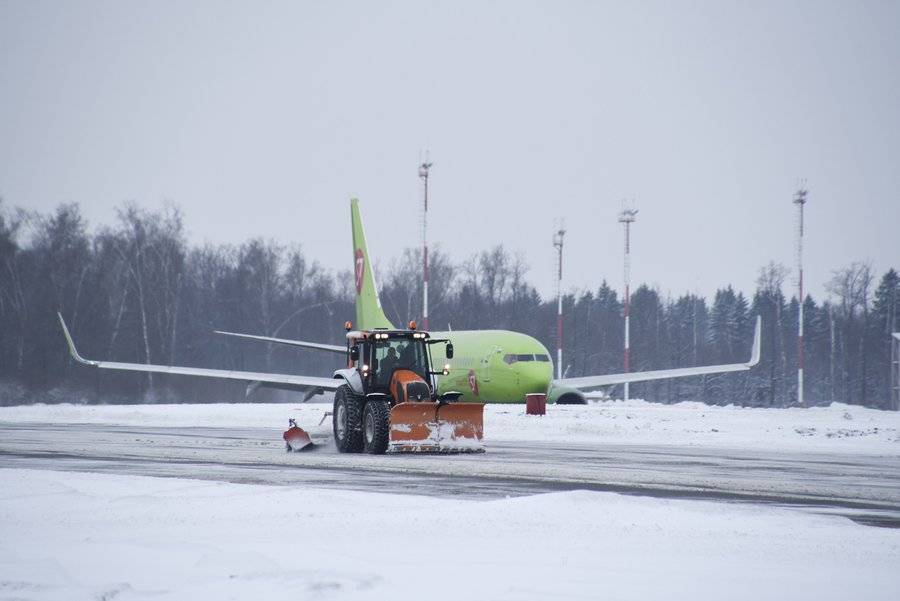 Летевший из Красноярска в Москву самолет вынуждено сел в Перми