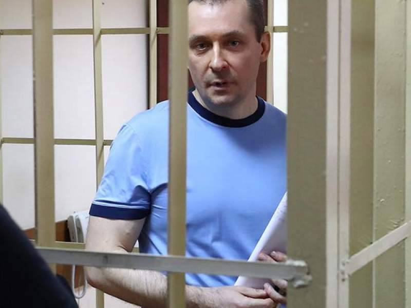 СМИ: найдена записка экс-полковника МВД Захарченко вероятным покровителям