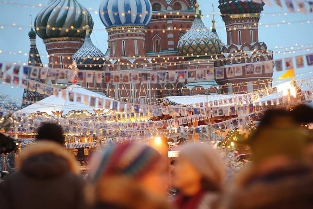 В России двукратно выросло число противников новогодних каникул