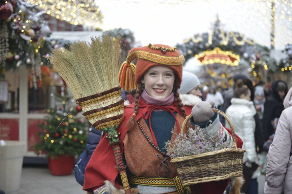 На праздничных площадках Москвы Новый год встретили 2,7 миллиона человек