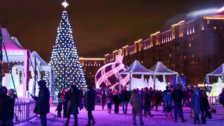 Главархив Москвы представил посвященные истории Нового года документы