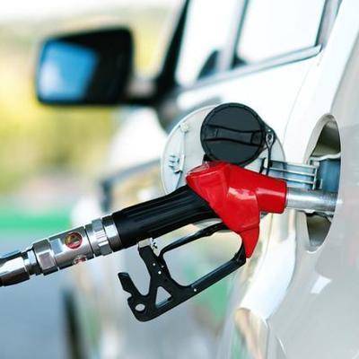 Потребительские цены на бензин в России возобновили рост после полугодовой паузы