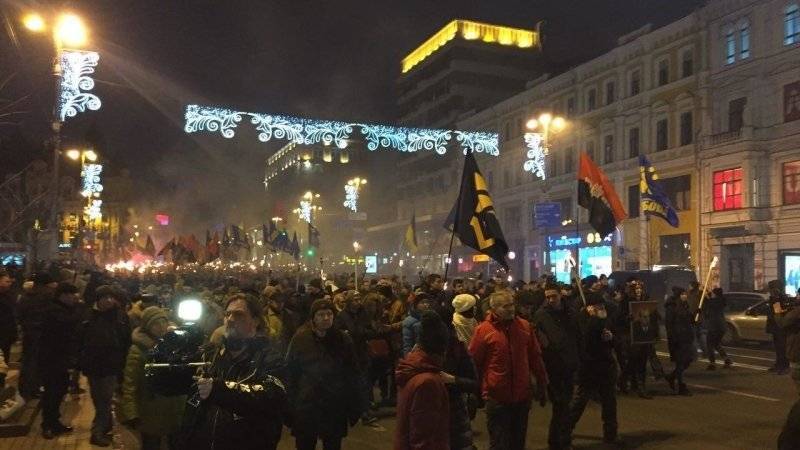 Израиль осудил праздничное шествие на Украине в честь дня рождения антисемита Бандеры