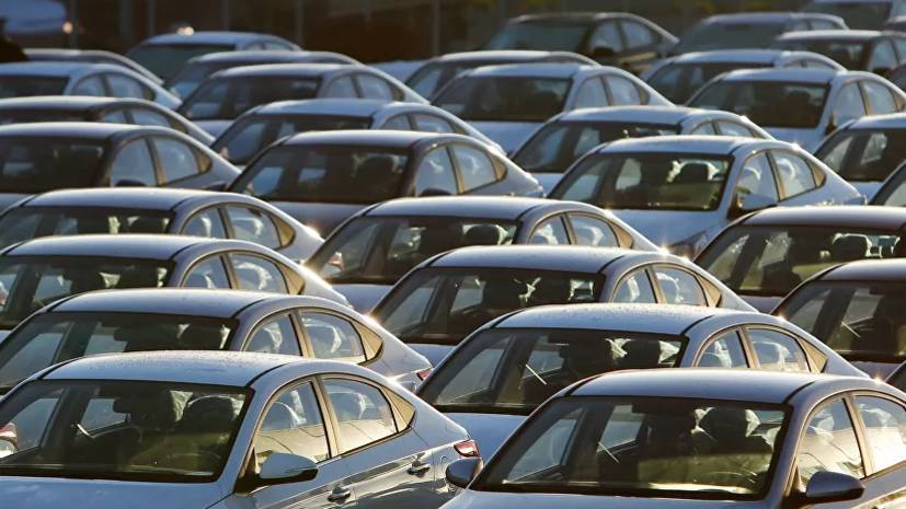 В России снизились продажи новых автомобилей
