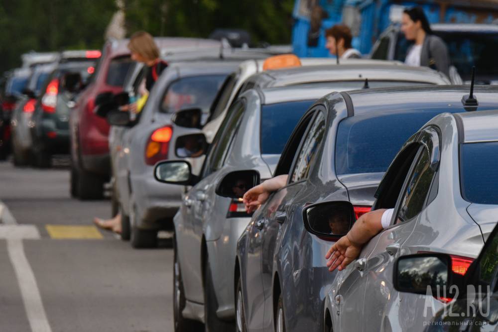 В России впервые за несколько лет упали продажи новых автомобилей