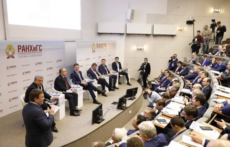 Медведев обсудит с экспертами Гайдаровского форума спорные вопросы