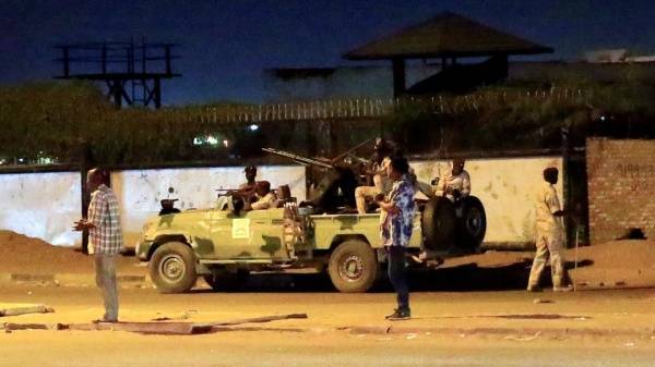 Армия в Судане подавила протест уволенных разведчиков