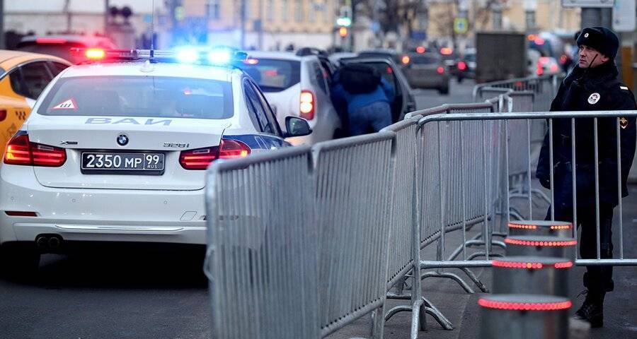 Автомобилистов просят отказаться от поездок в центр Москвы днем