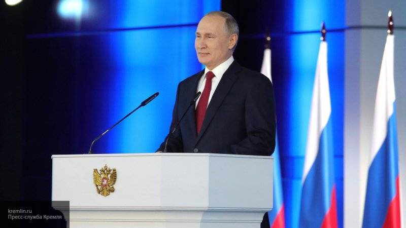 Путин заявил о создании в России инфраструктуры по поддержке семей
