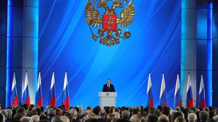 Путин предложил ежегодно увеличивать количество бюджетных мест в вузах