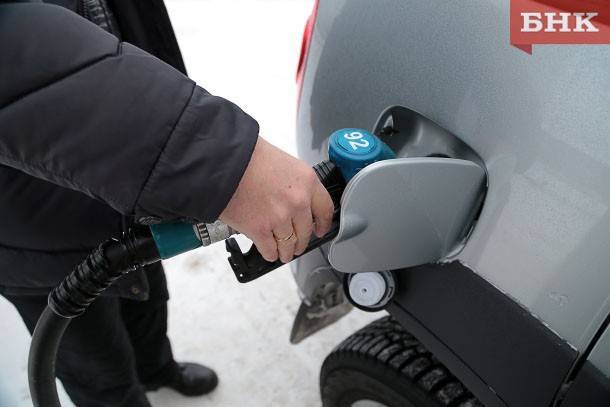 За год топливо на заправках в Сыктывкаре подорожало на пять процентов