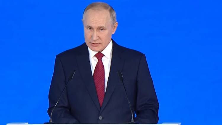 Путин потребовал обеспечить бесплатный доступ к российским интернет-сервисам