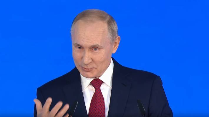 Путин заявил, что медики в 2020 году перейдут на новую систему оплаты труда
