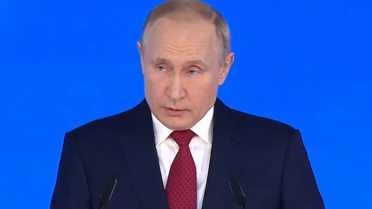 Путин заявил, что Россия должна оставаться сильной Президентской Республикой