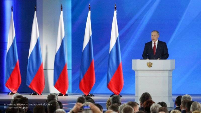 Президент России не может занимать пост главы больше двух сроков подряд – Путин