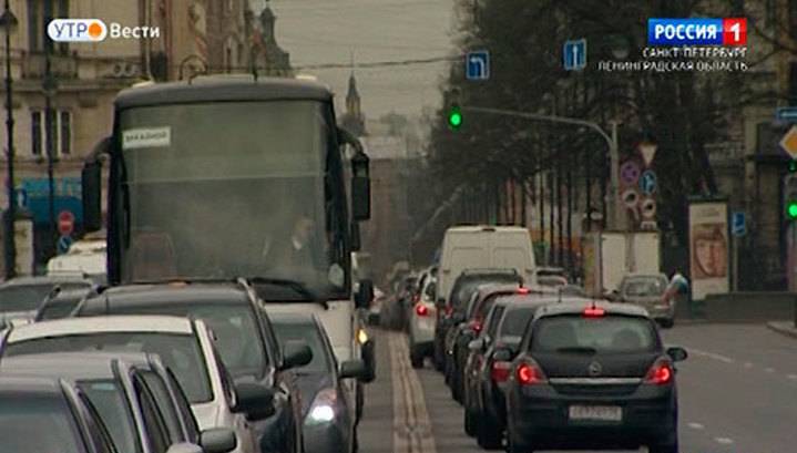 Петербургские ученые предлагают бороться с пробками на дорогах с помощью математики