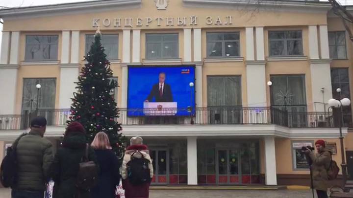 Послание Путина транслировали в аэропортах и на Эльбрусе