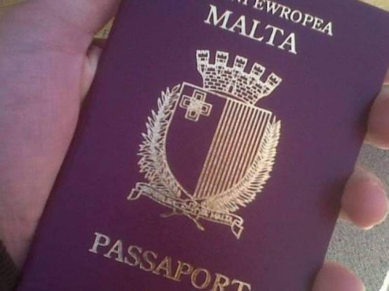 Российские бизнесмены получили "золотые паспорта" Мальты
