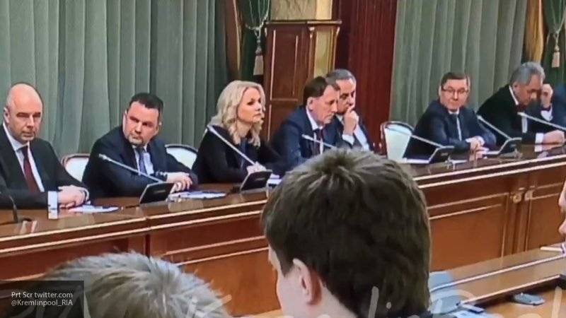 Видео реакции министров на новость об отставке правительства РФ появилось в Сети