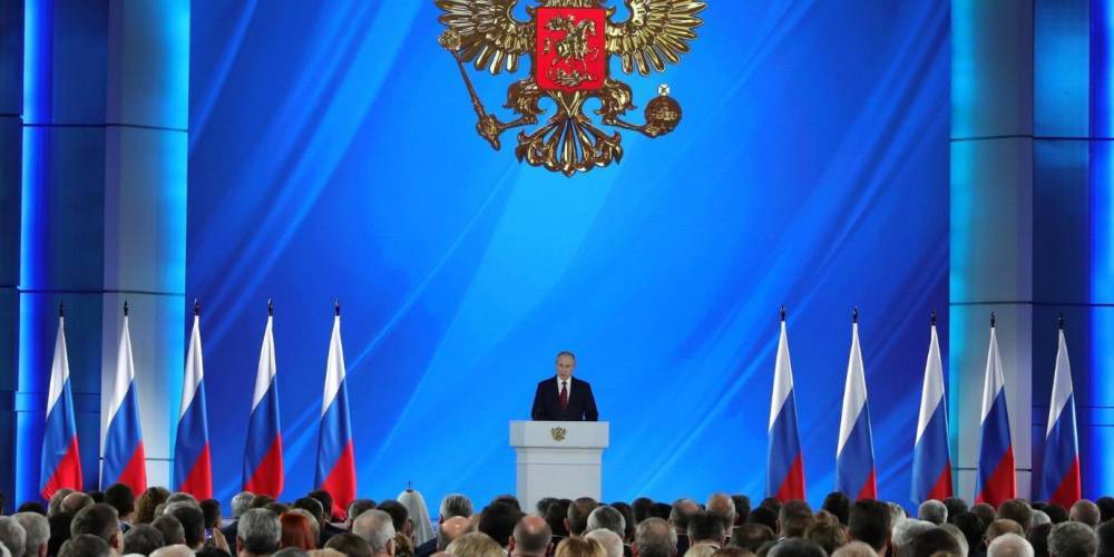 Смысл новых поправок Путина в Конституцию: объяснение юриста