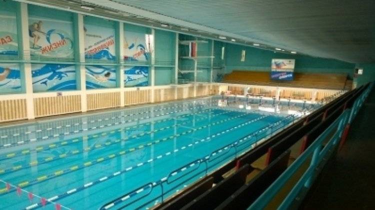 Ребенок пострадал при тренировке в бассейне в Ленобласти, возбуждено уголовное дело
