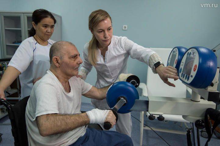 Российские ученые создали прибор для реабилитации после инсульта без боли