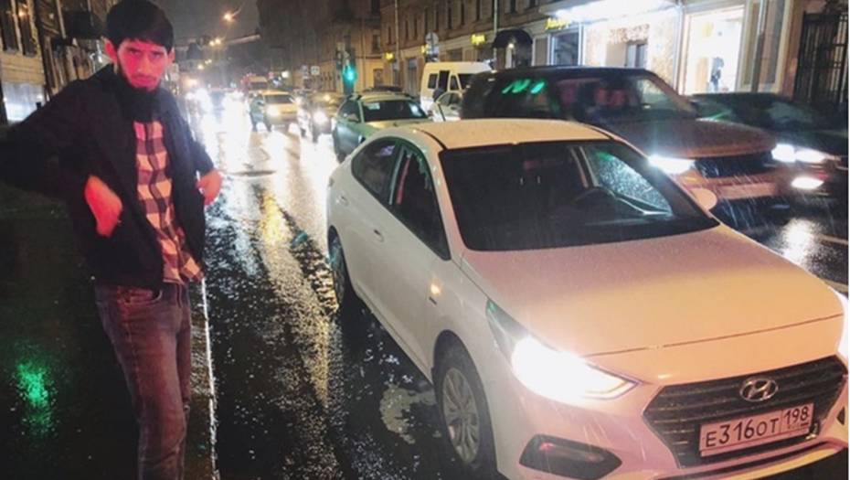 Сбежавшего таксиста задержали после ДТП с пешеходом на "зебре" Невского проспекта