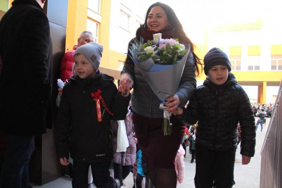 Россия открыла в Севастополе новую школу вместо бандеровской мозгопромывочной