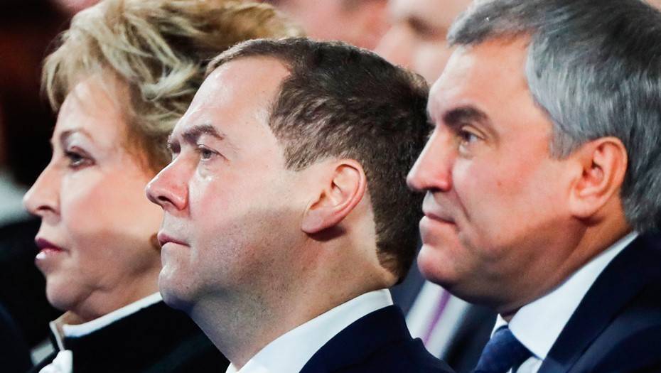 Турчак: Медведев остался председателем партии "Единая Россия"