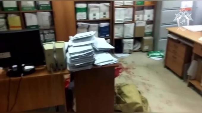 Опубликовано оперативное видео с места стрельбы в здании мирового суда в Новокузнецке