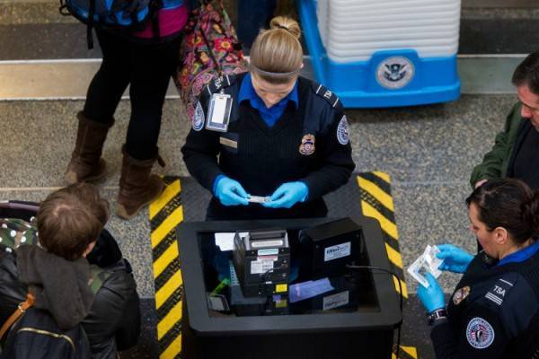 Американцы берут с собой в самолёт заряженные «стволы»: TSA предупреждает