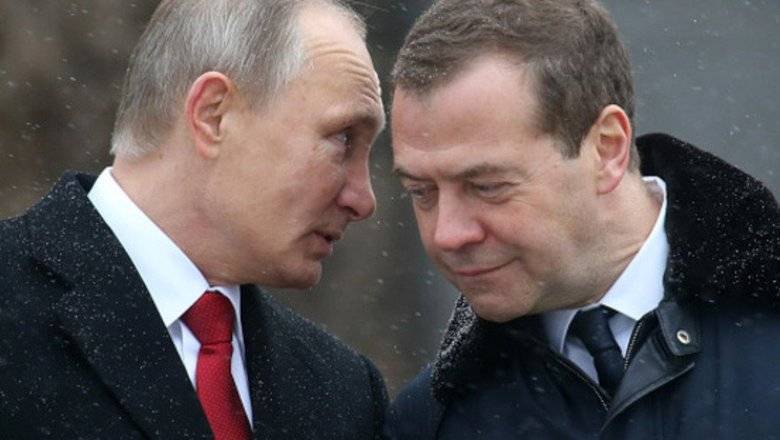 Forbes: Путин отправил Медведева в отставку из-за провала нацпроектов
