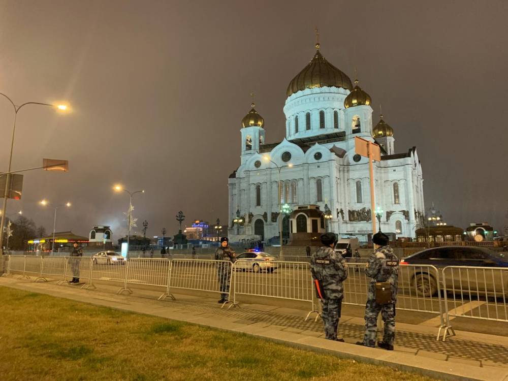 Храм Христа Спасителя «заминировали» - vm.ru - Москва - Санкт-Петербург