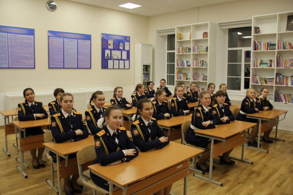 Девочки будут учиться в Санкт-Петербургском кадетском корпусе СК