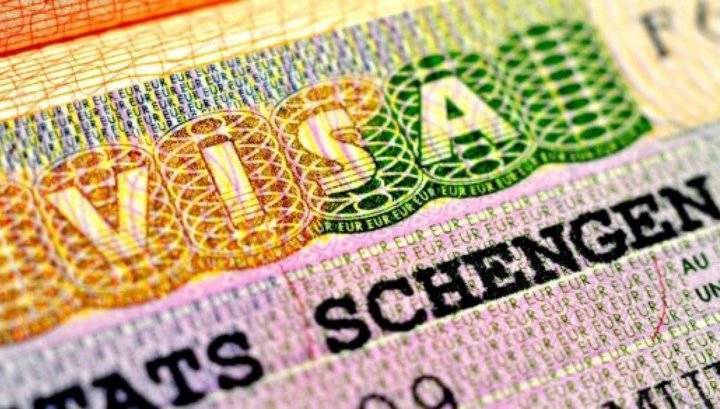 ЕС: стоимость шенгенских виз для россиян не возрастет