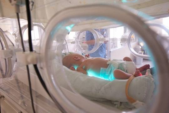 В Москве начат эксперимент по видеонаблюдению за кувезами новорожденных
