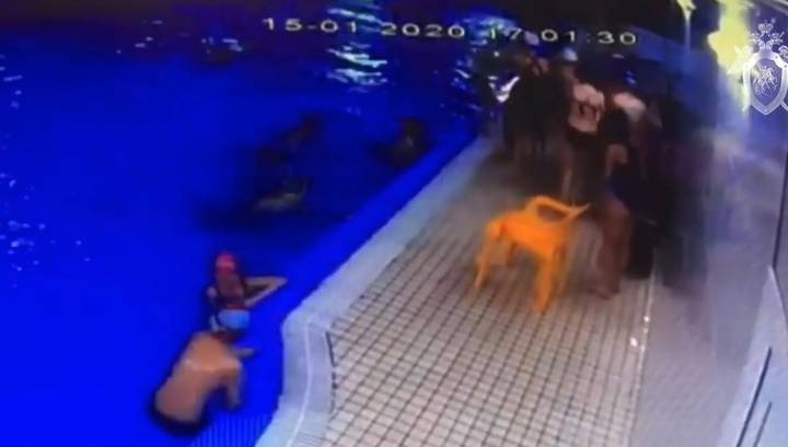 Первоклассник впал в кому во время тренировки в бассейне во Всеволожске