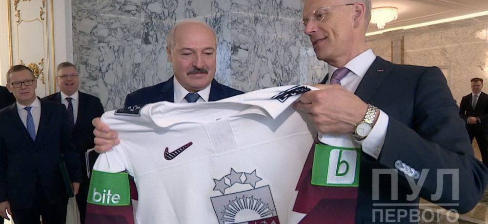 Лукашенко приняли в команду прибалтийских русофобов