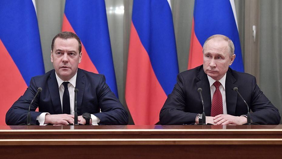 Путин назначил Медведева зампредом Совета безопасности РФ